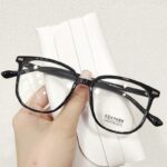 Retro Large Square Flat Glasses - Image 6