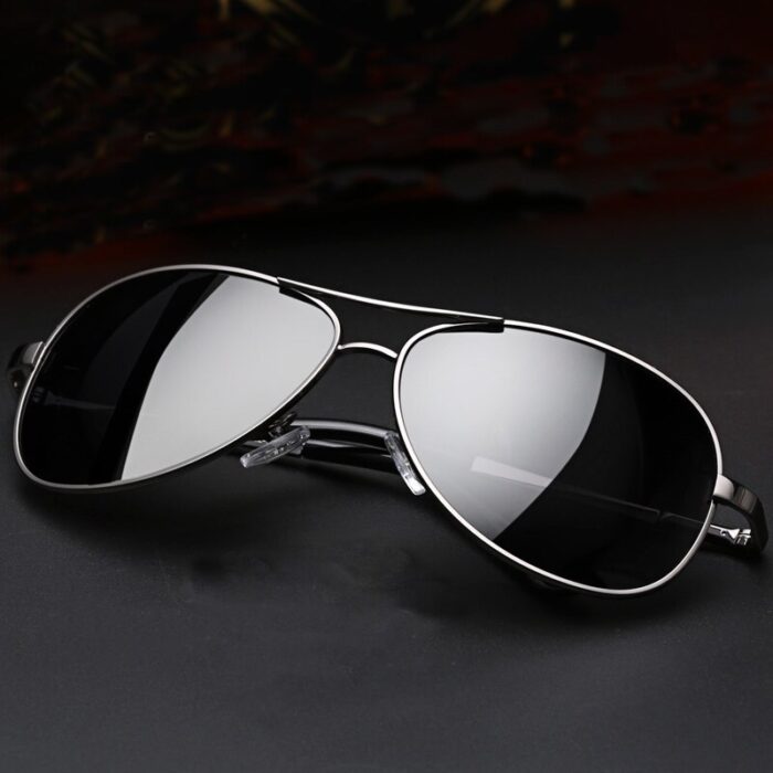 Fashionable large frame metal glasses - Image 1