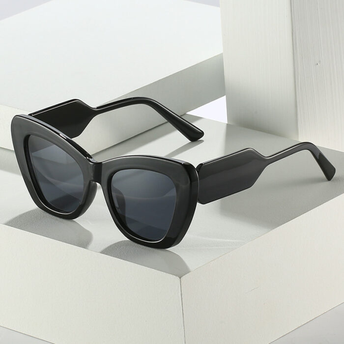 Cat Eye Sunglasses Personality Fashion Color Contrast Large Frame Glasses All-match Flat Sunglasses - Image 1