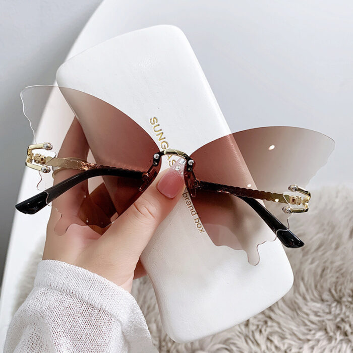 Butterfly Female Fashion Large Rim Gradient Color Street Shot Sun Glasses - Image 6