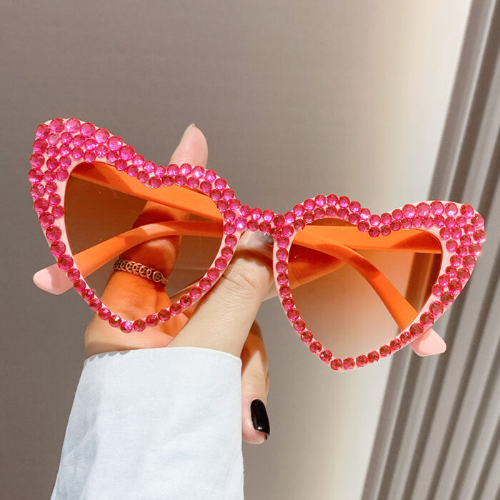 Female Cute Cat Eye Heart-shaped Sun Glasses - Image 1