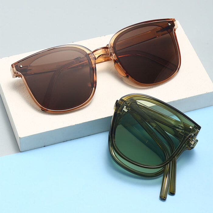 Folding Sunglasses Summer Beach Fashion Sun Protection Glasses - Image 1