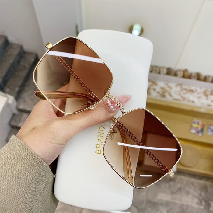 Large Frame Frame Hollow Glasses Leg Sunglasses - Image 1