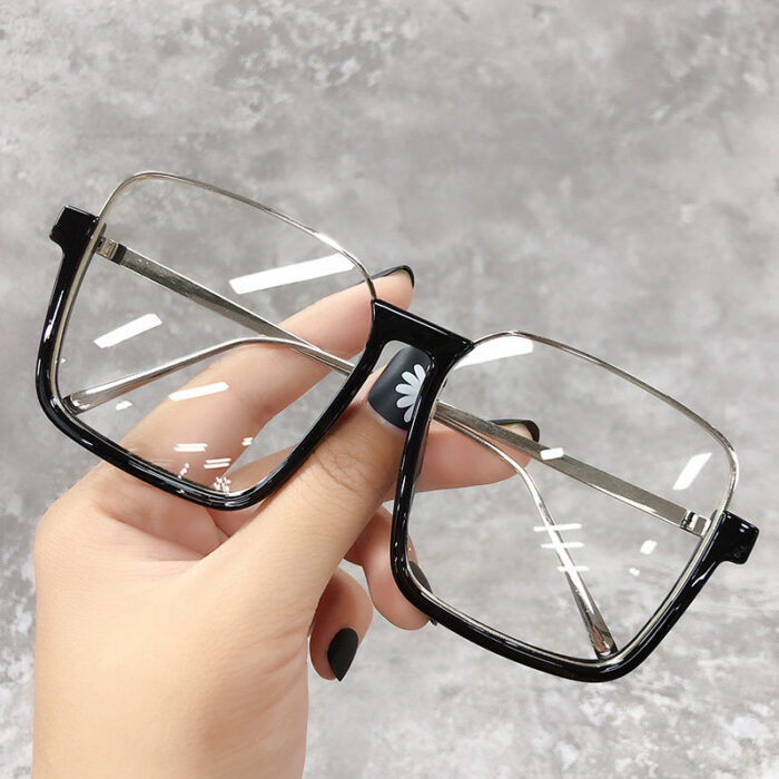 Women's Alloy Plastic Lower Semi-rimless Slimming Sun Glasses - Image 1