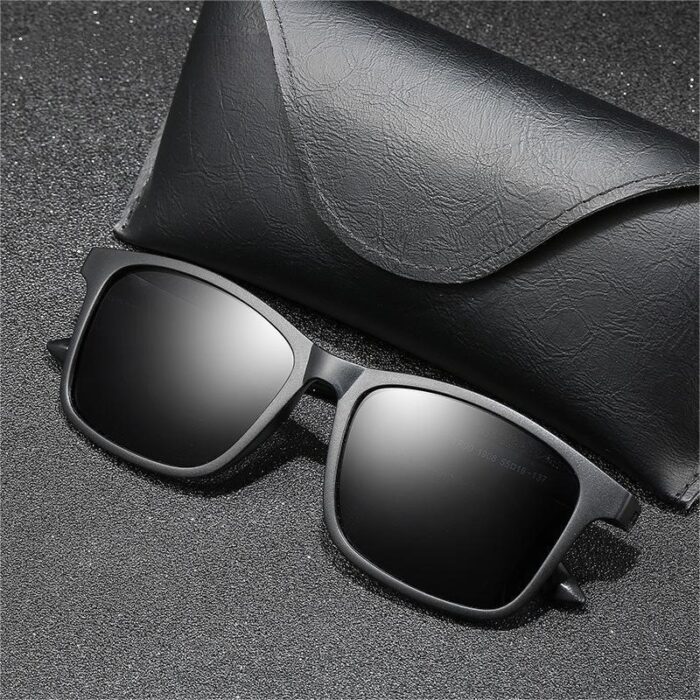 Men's And Women's TR Polarized Sun Driving Fishing Glasses Classic Sports - Image 3