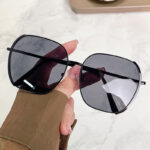 Men's And Women's Fashion UV Protection Large Face Skinny Sun Glasses - Image 3