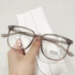 Retro Large Square Flat Glasses - Image 3