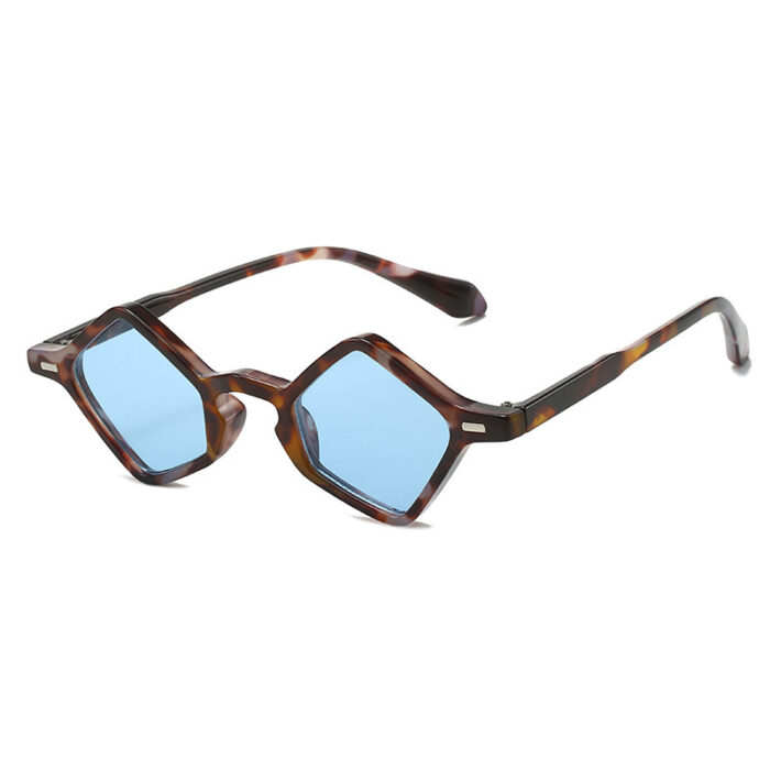 Women's Fashion Geometry Pattern Triangle Glasses - Image 5