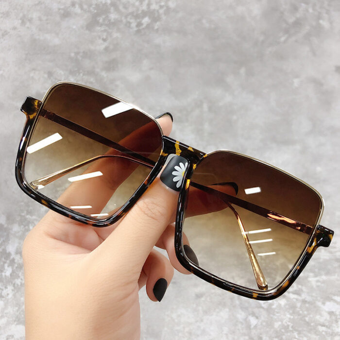 Women's Alloy Plastic Lower Semi-rimless Slimming Sun Glasses - Image 6