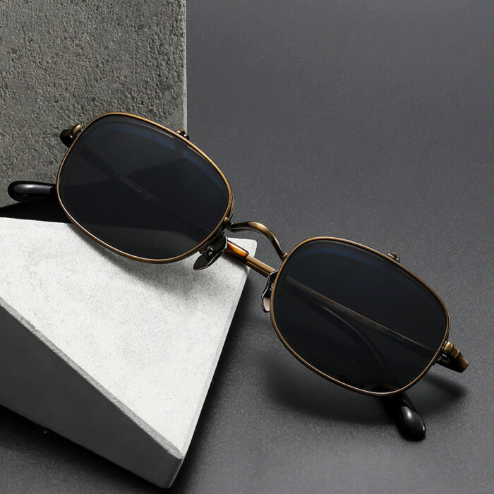 Fashion Polarized Sun Glasses Men's Can Be Turned Up With Myopia Vintage Sunglasses - Image 1