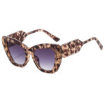 Plain Contrast Color European And American Sun Glasses - Image 3