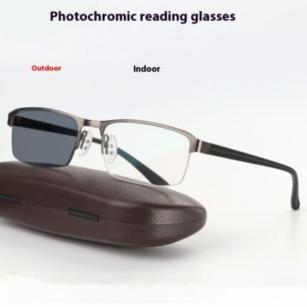 Transition reading rectangular glasses with UV protection